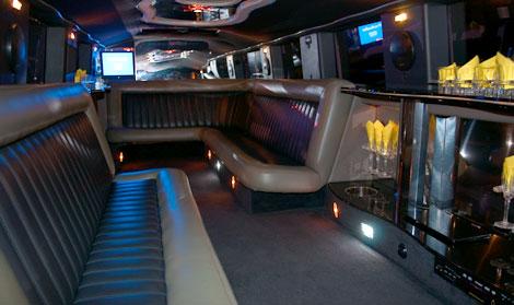 Hollywood White Hummer Limo 